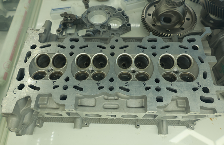 Engine Cylinder Head