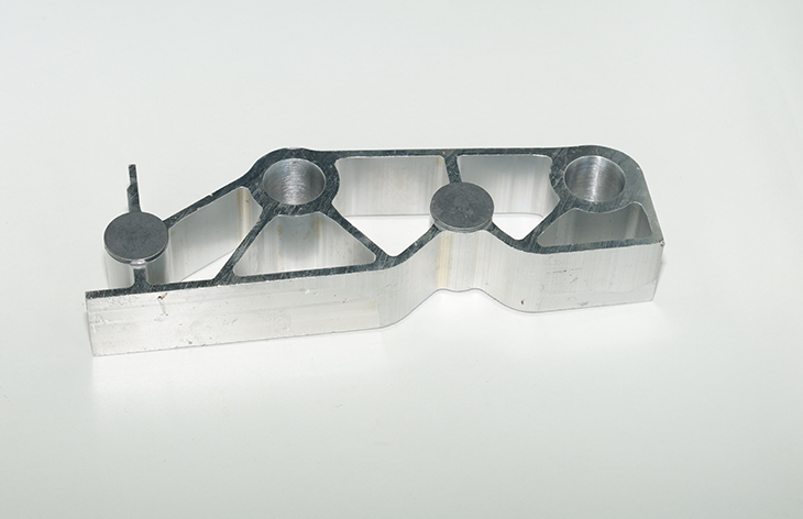 Battery housing assembly